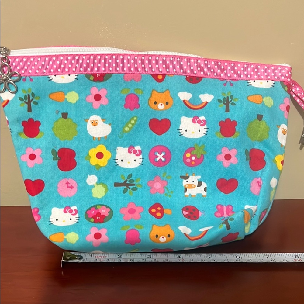 Hello Kitty Canvas Bag 🍎